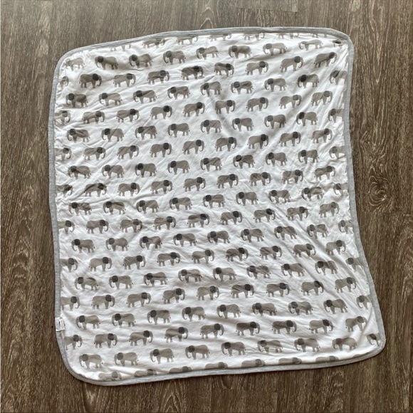 MudPie gray elephants plaid blanket - Picture 8 of 10